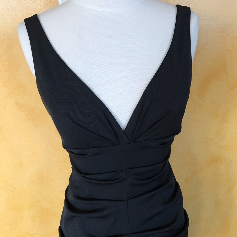 Black Vneck gown with ruching - Picture 2 of 5